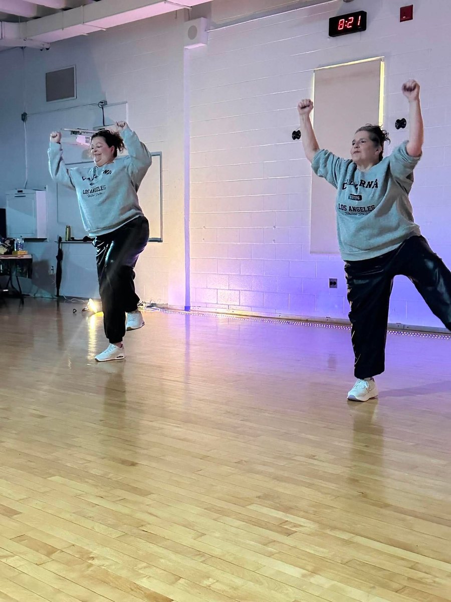The 35 plus group mid-class, arms up